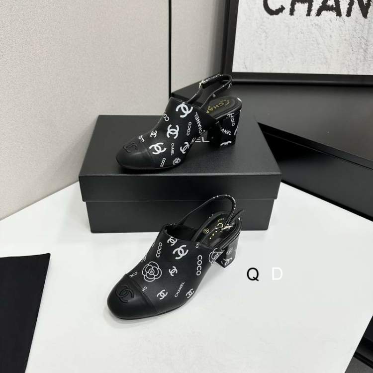 Picture of Chanel Shoes _SKUChanelsz35-40GDT03022884